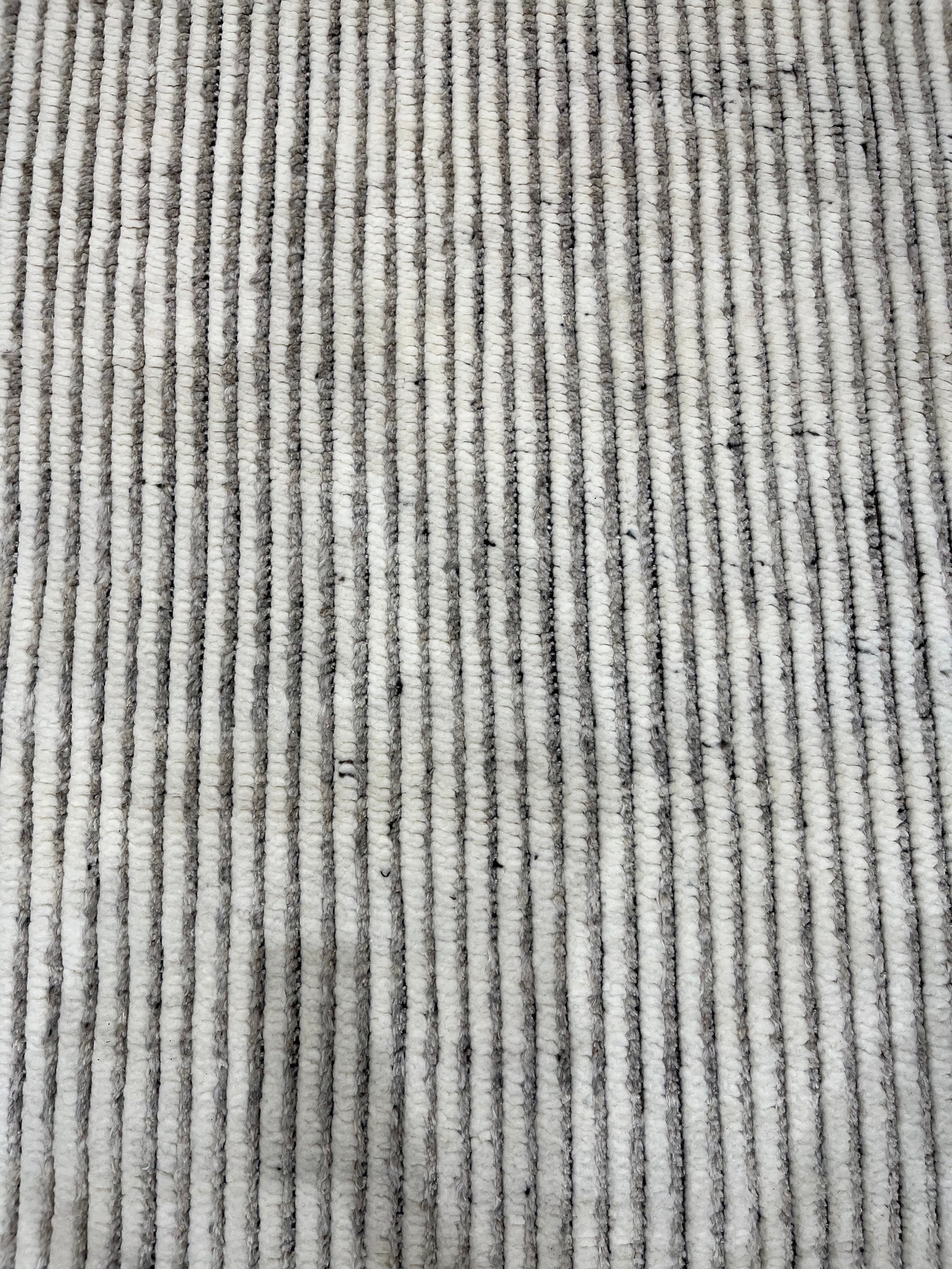 Elegant Transitional Handmade Wool Artisan Rug