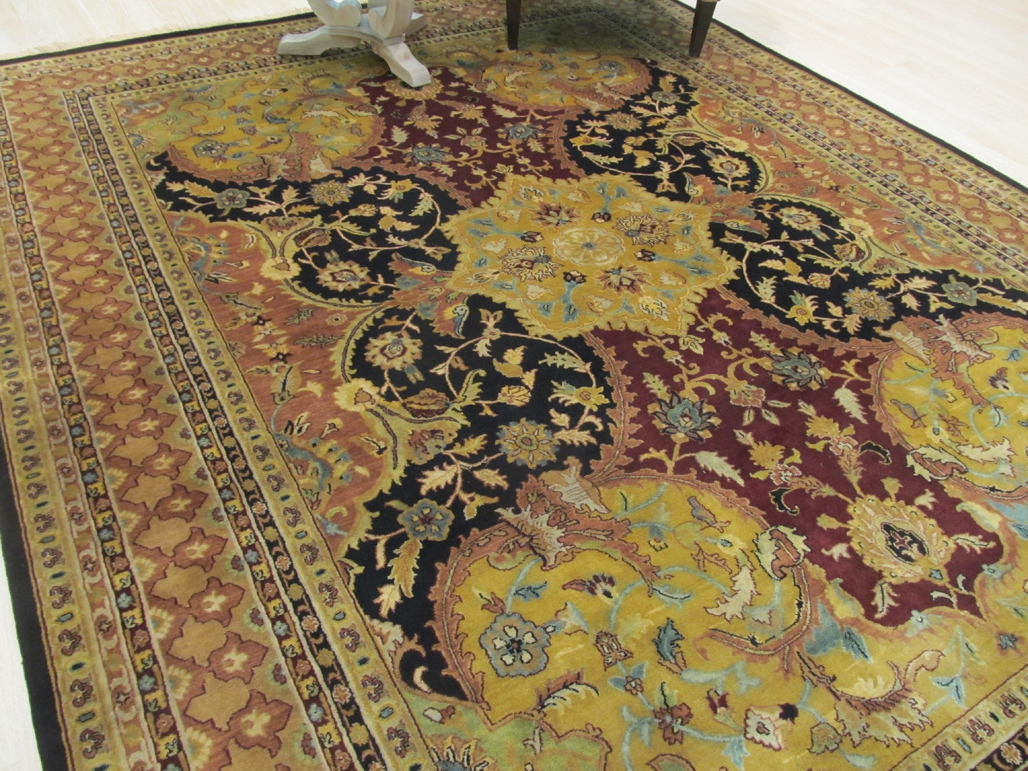 Transitional Oriental Polonaise Rug