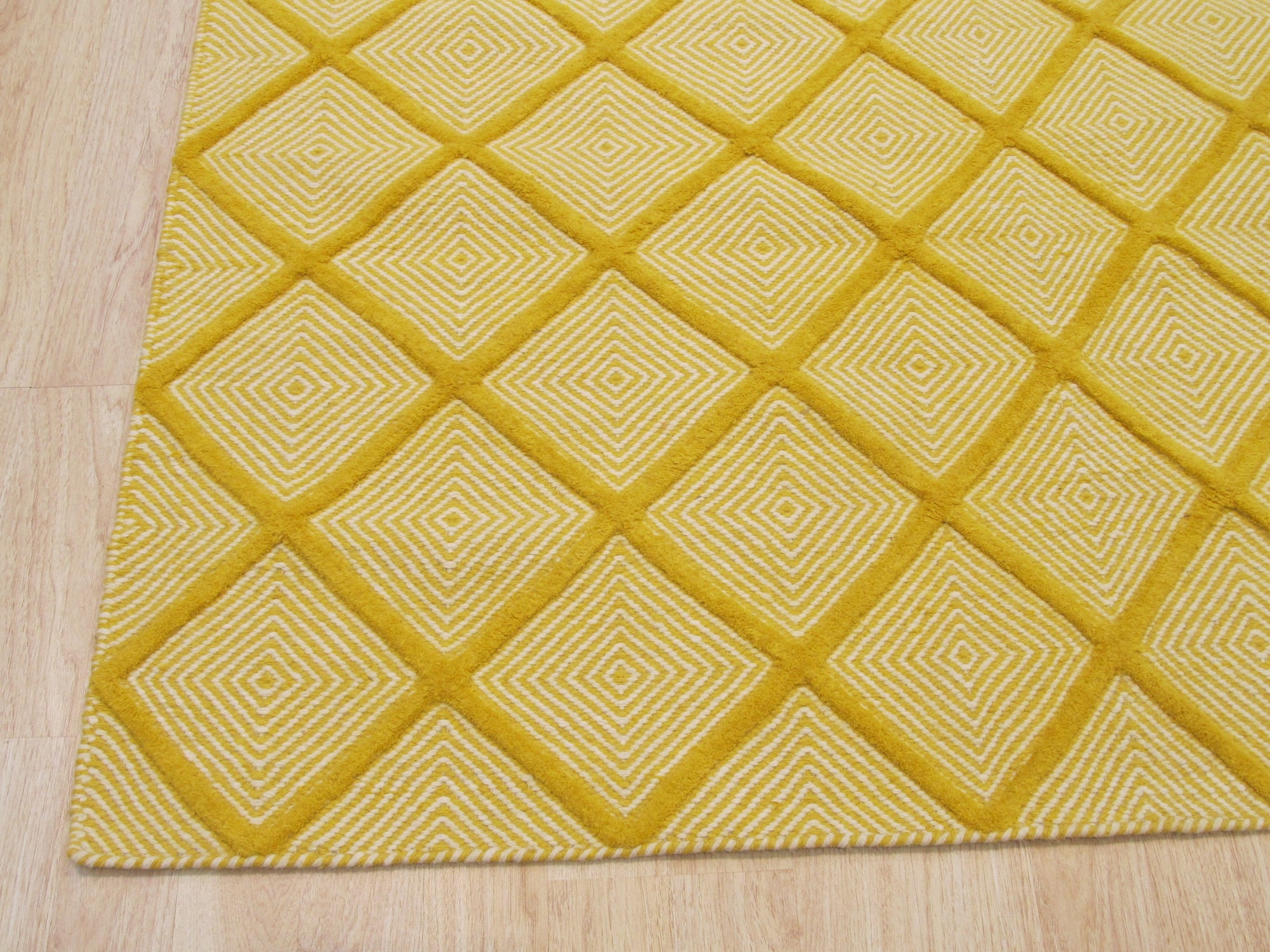 Yellow Diamond Trellis Handmade Wool Rug