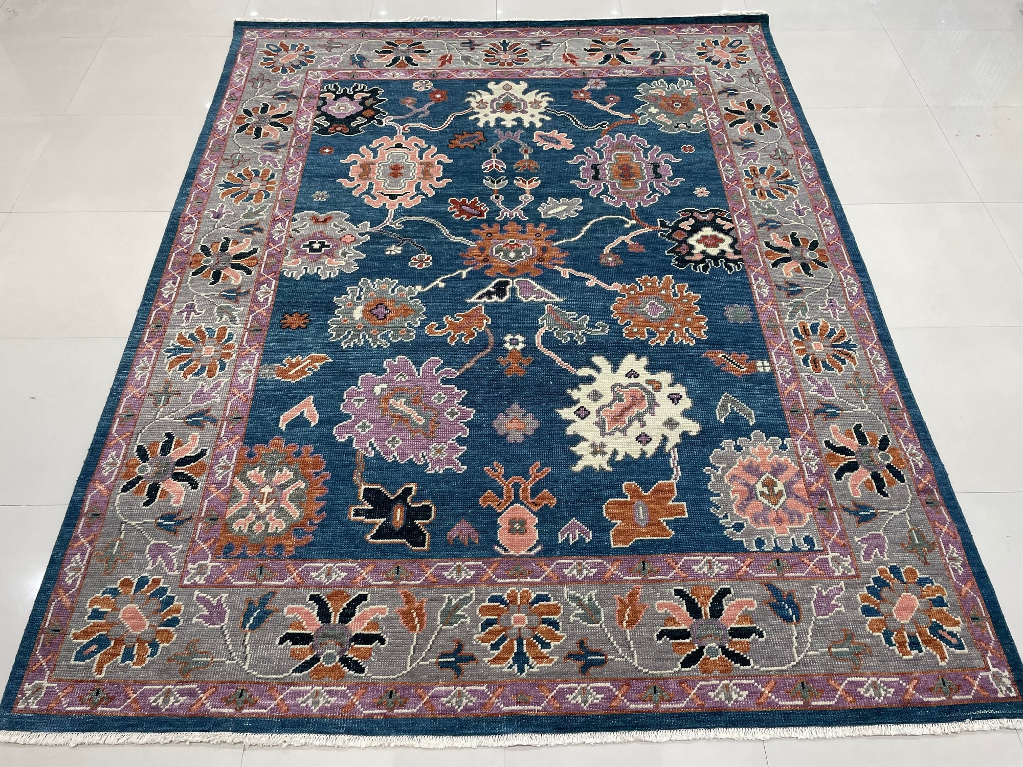 Mahal Splendor Handmade Wool Rug